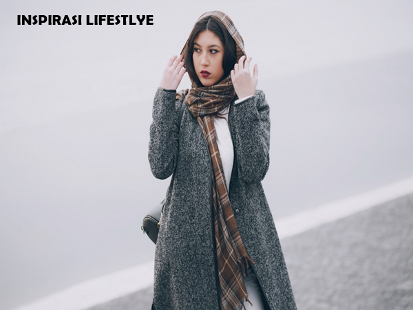 Memakai Scarf